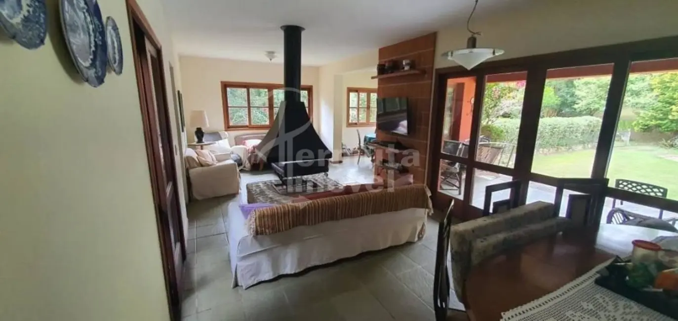 Foto 8 de Casa de Condomínio com 3 quartos à venda, 2115m2 em Ibiuna - SP