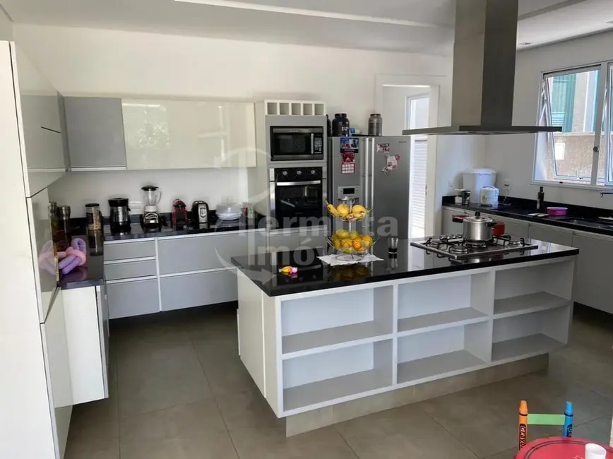 Casa de Condomínio com 5 quartos à venda, 418m2 em Tamboré, Barueri - SP - imagem 8 Foto 8 de Casa de Condomínio com 5 quartos à venda, 418m2 em Tamboré, Barueri - SP