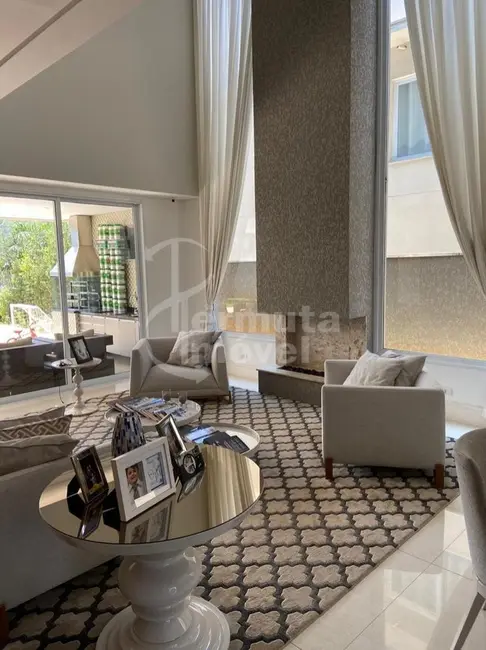 Casa de Condomínio com 5 quartos à venda, 418m2 em Tamboré, Barueri - SP - imagem 6 Foto 6 de Casa de Condomínio com 5 quartos à venda, 418m2 em Tamboré, Barueri - SP