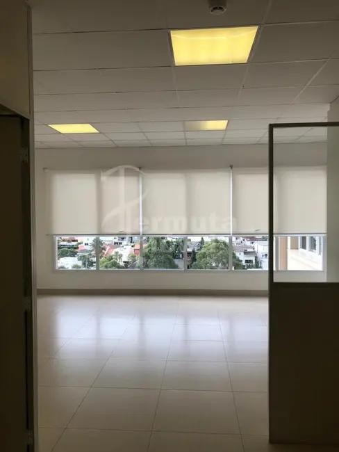 Foto 1 de Sala Comercial à venda, 48m2 em Sítio Tamboré Alphaville, Barueri - SP