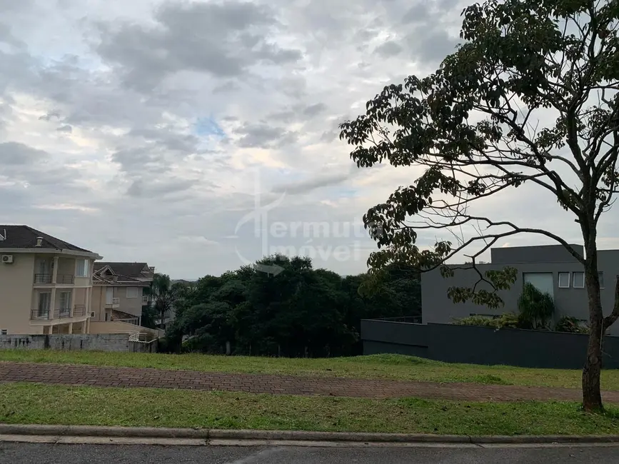 Foto 2 de Terreno / Lote à venda, 606m2 em Alphaville, Santana De Parnaiba - SP