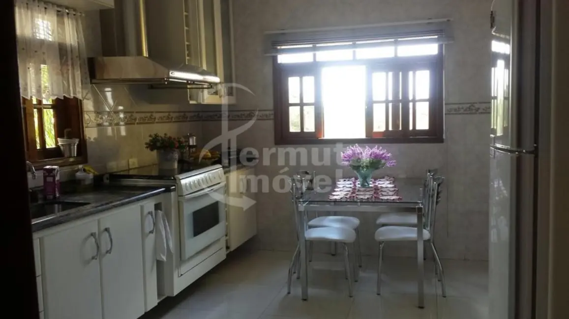 Casa com 5 quartos à venda, 350m2 em City Bussocaba, Osasco - SP - imagem 7 Foto 7 de Casa com 5 quartos à venda, 350m2 em City Bussocaba, Osasco - SP