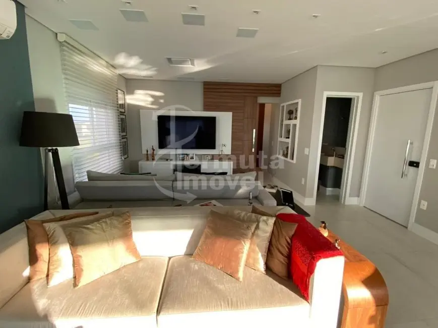 Foto 6 de Apartamento com 3 quartos à venda, 200m2 em Alphaville Empresarial, Barueri - SP