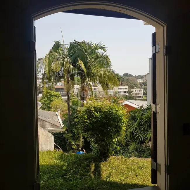 Casa de Condomínio com 3 quartos para alugar, 330m2 em Alphaville Residencial Um, Barueri - SP - imagem 5 Foto 5 de Casa de Condomínio com 3 quartos para alugar, 330m2 em Alphaville Residencial Um, Barueri - SP