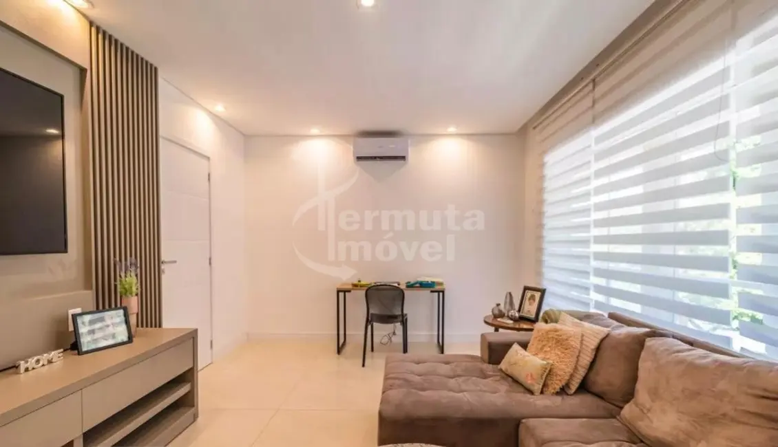Foto 5 de Casa de Condomínio com 4 quartos à venda, 300m2 em Alphaville, Santana De Parnaiba - SP