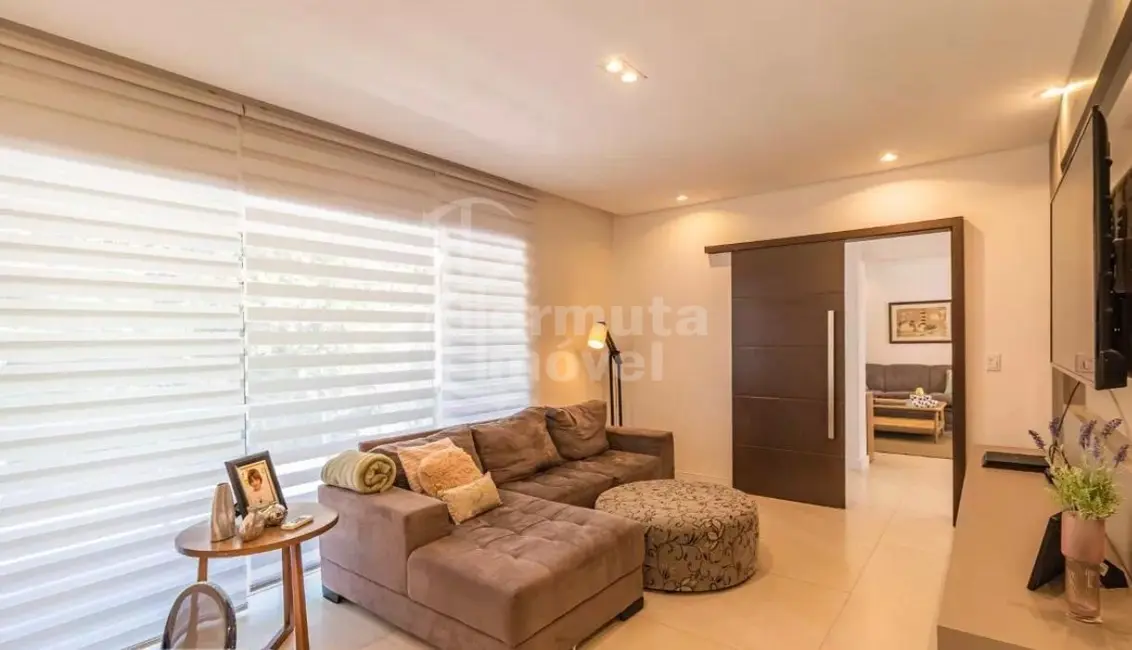 Foto 3 de Casa de Condomínio com 4 quartos à venda, 300m2 em Alphaville, Santana De Parnaiba - SP