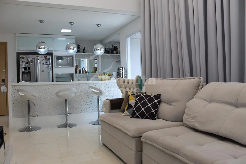 Foto 1 de Apartamento com 2 quartos à venda, 213m2 em Barueri - SP