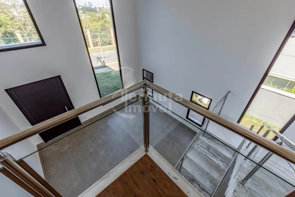 Casa de Condomínio com 3 quartos à venda, 242m2 em Tamboré, Santana De Parnaiba - SP - imagem 9 Foto 9 de Casa de Condomínio com 3 quartos à venda, 242m2 em Tamboré, Santana De Parnaiba - SP