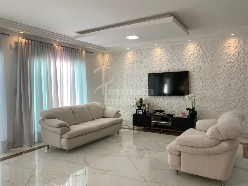 Foto 3 de Casa de Condomínio com 4 quartos à venda, 241m2 em Alphaville, Santana De Parnaiba - SP