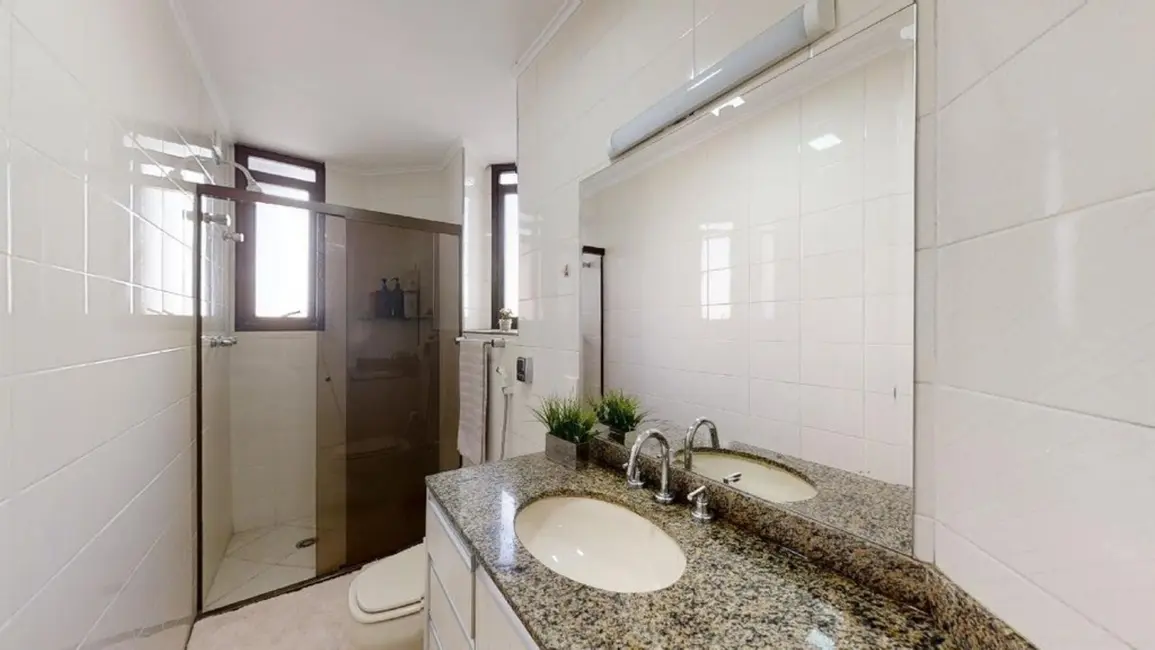 Apartamento com 3 quartos à venda, 121m2 em Moema, São Paulo - SP - imagem 4 Foto 4 de Apartamento com 3 quartos à venda, 121m2 em Moema, São Paulo - SP