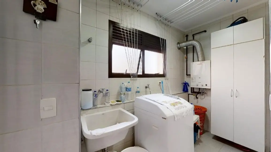 Apartamento com 3 quartos à venda, 121m2 em Moema, São Paulo - SP - imagem 9 Foto 9 de Apartamento com 3 quartos à venda, 121m2 em Moema, São Paulo - SP