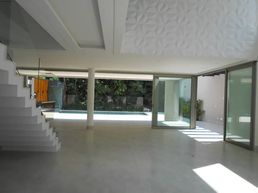 Foto 6 de Casa com 6 quartos à venda, 380m2 em Bertioga - SP