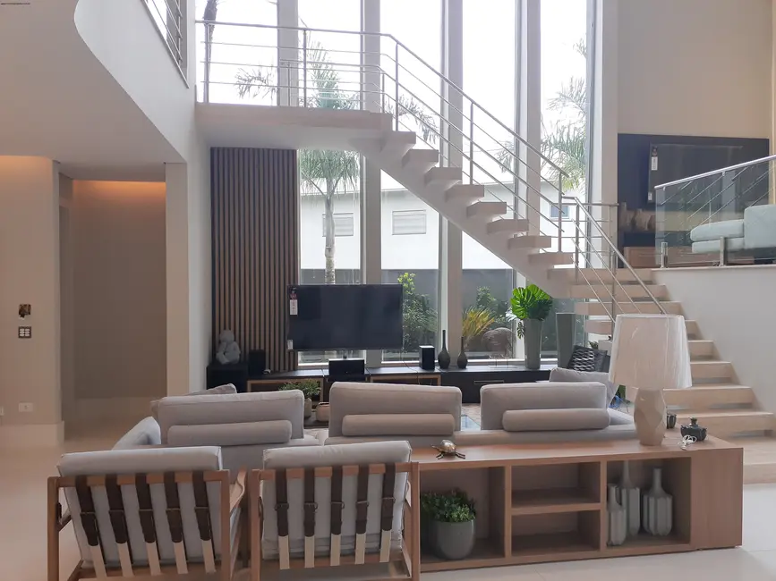 Casa de Condomínio com 7 quartos à venda, 600m2 em Bertioga - SP - imagem 6 Foto 6 de Casa de Condomínio com 7 quartos à venda, 600m2 em Bertioga - SP