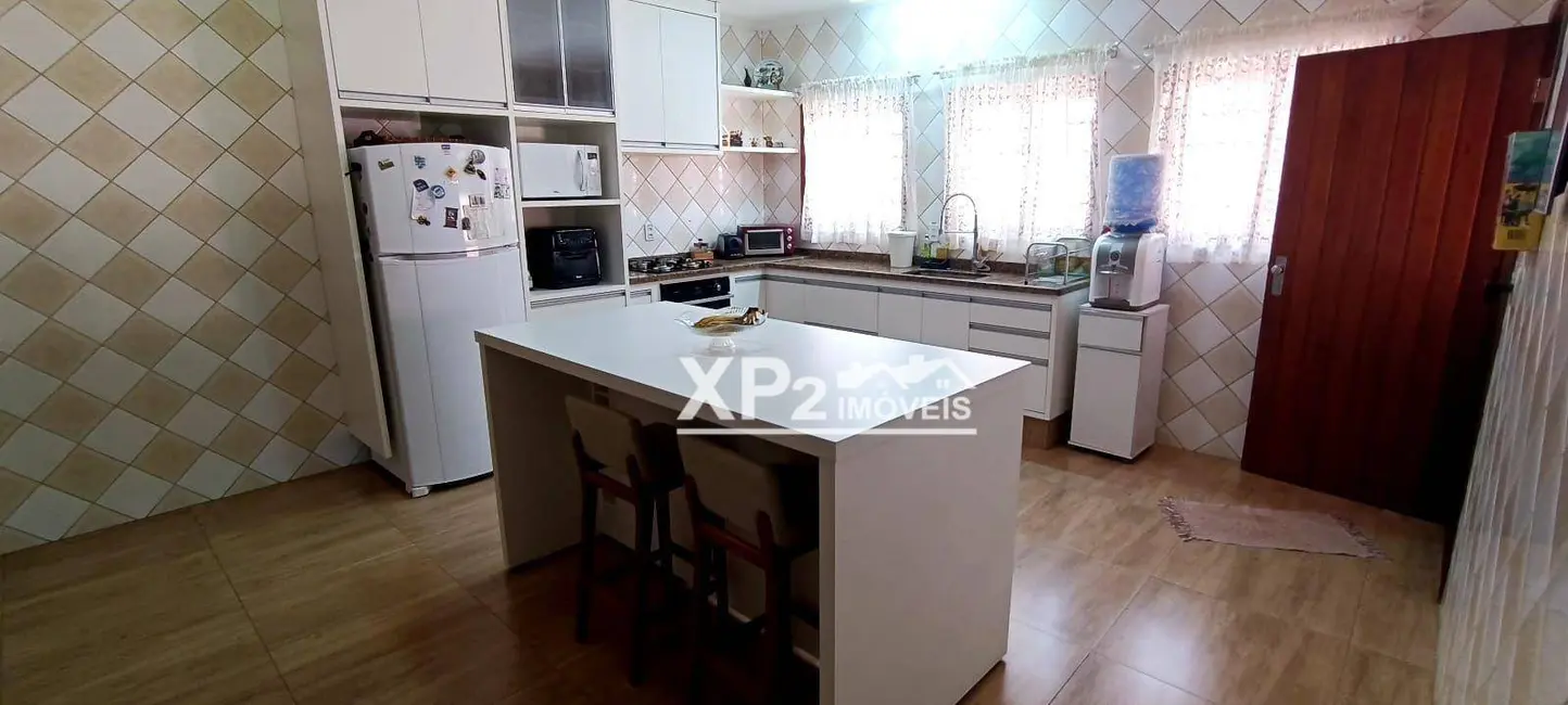 Chácara com 4 quartos à venda, 2500m2 em Colinas do Mosteiro de Itaici, Indaiatuba - SP - imagem 5 Foto 5 de Chácara com 4 quartos à venda, 2500m2 em Colinas do Mosteiro de Itaici, Indaiatuba - SP