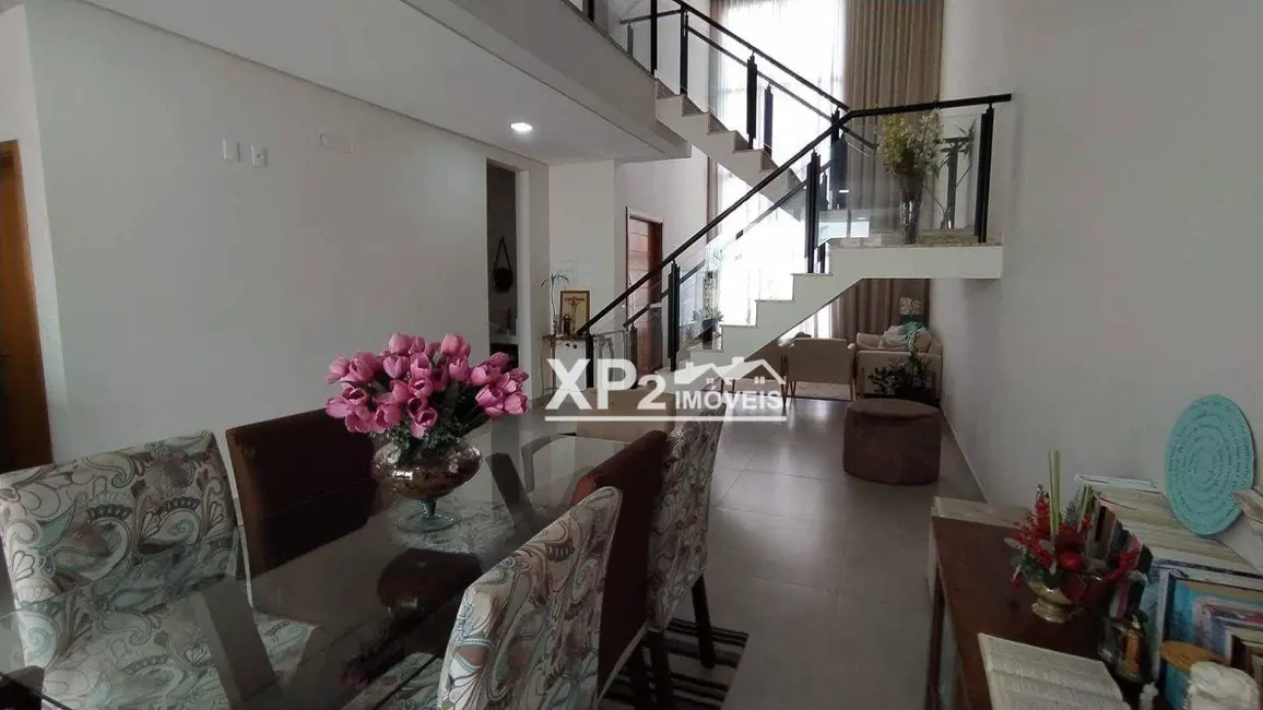 Foto 2 de Sobrado com 3 quartos à venda, 300m2 em Jardim União, Indaiatuba - SP