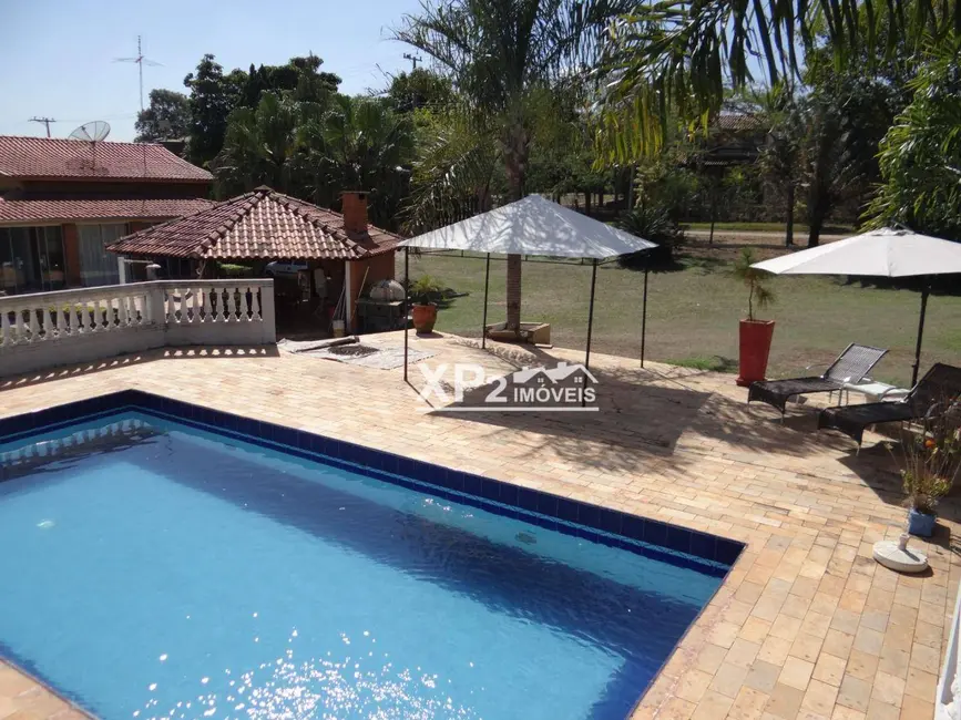 Foto 3 de Chácara com 3 quartos à venda, 3000m2 em Jardim dos Laranjais, Indaiatuba - SP