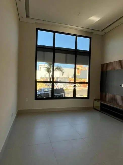 Casa de Condomínio com 3 quartos à venda, 300m2 em Indaiatuba - SP - imagem 3 Foto 3 de Casa de Condomínio com 3 quartos à venda, 300m2 em Indaiatuba - SP