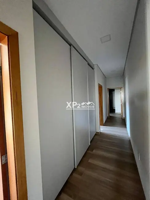 Casa de Condomínio com 3 quartos à venda, 300m2 em Indaiatuba - SP - imagem 5 Foto 5 de Casa de Condomínio com 3 quartos à venda, 300m2 em Indaiatuba - SP