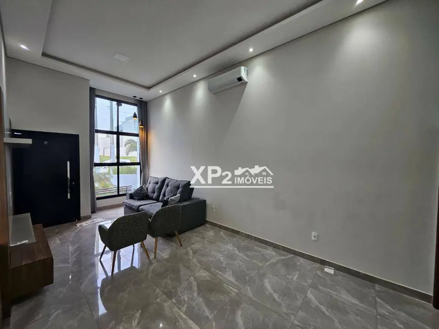Casa de Condomínio com 3 quartos à venda, 218m2 em Jardim Mantova, Indaiatuba - SP - imagem 3 Foto 3 de Casa de Condomínio com 3 quartos à venda, 218m2 em Jardim Mantova, Indaiatuba - SP