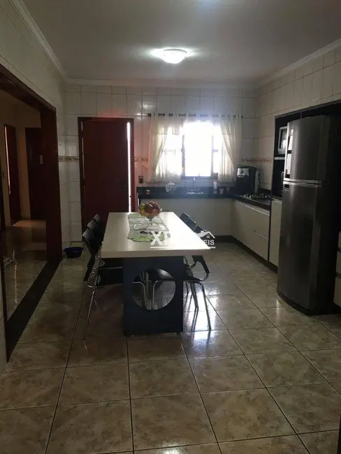 Foto 5 de Casa com 3 quartos à venda, 250m2 em Indaiatuba - SP