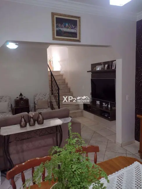 Casa com 3 quartos à venda, 166m2 em Jardim Umuarama, Indaiatuba - SP - imagem 3 Foto 3 de Casa com 3 quartos à venda, 166m2 em Jardim Umuarama, Indaiatuba - SP