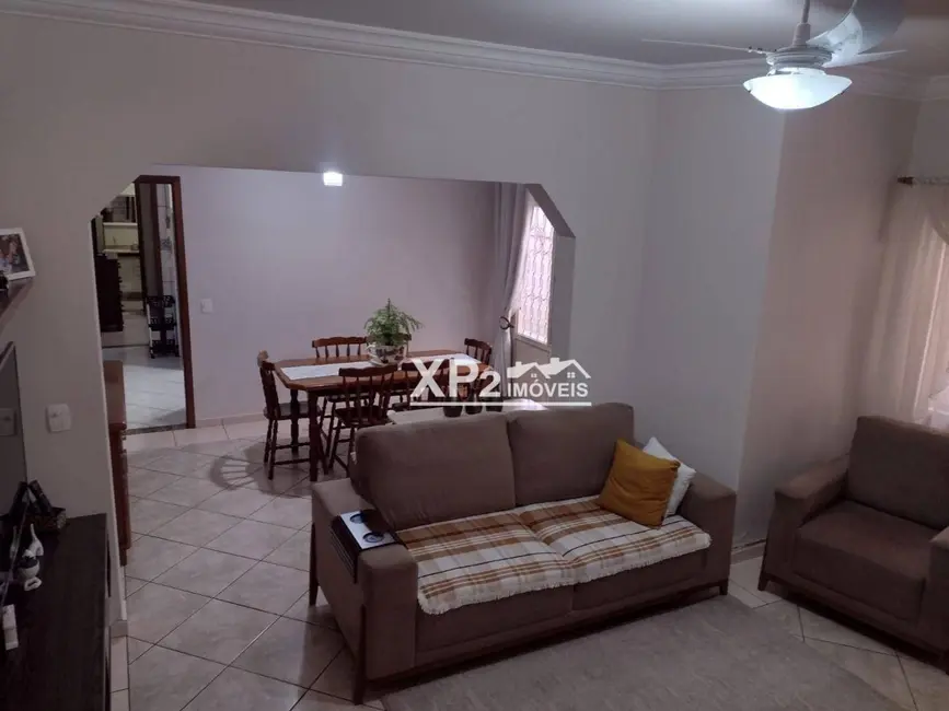 Casa com 3 quartos à venda, 166m2 em Jardim Umuarama, Indaiatuba - SP - imagem 2 Foto 2 de Casa com 3 quartos à venda, 166m2 em Jardim Umuarama, Indaiatuba - SP