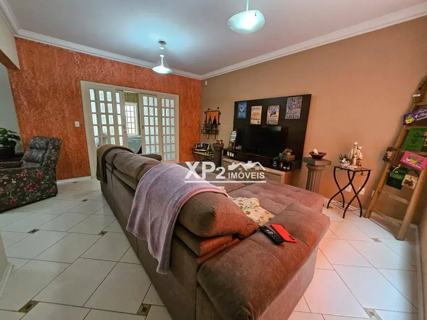 Foto 9 de Casa com 3 quartos à venda, 250m2 em Jardim Regina, Indaiatuba - SP
