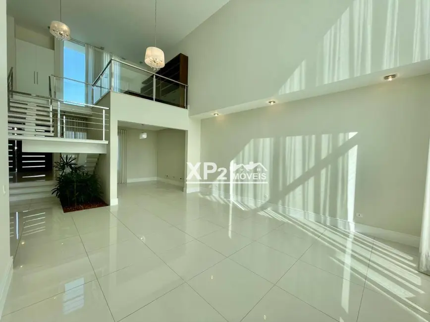 Foto 2 de Casa de Condomínio com 3 quartos para alugar, 490m2 em Jardim Vila Paradiso, Indaiatuba - SP