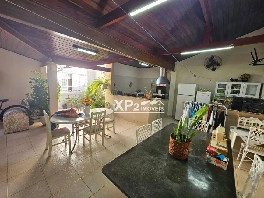 Foto 1 de Casa com 3 quartos à venda, 250m2 em Vila Maria Helena, Indaiatuba - SP