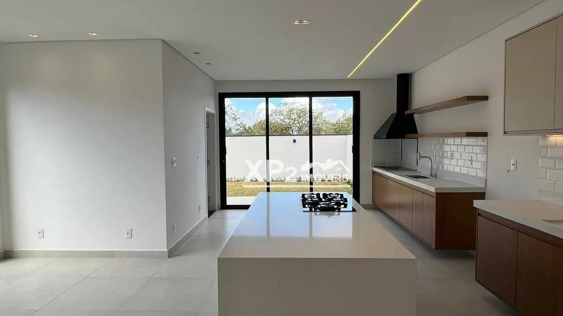 Foto 4 de Casa com 3 quartos à venda, 228m2 em Indaiatuba - SP