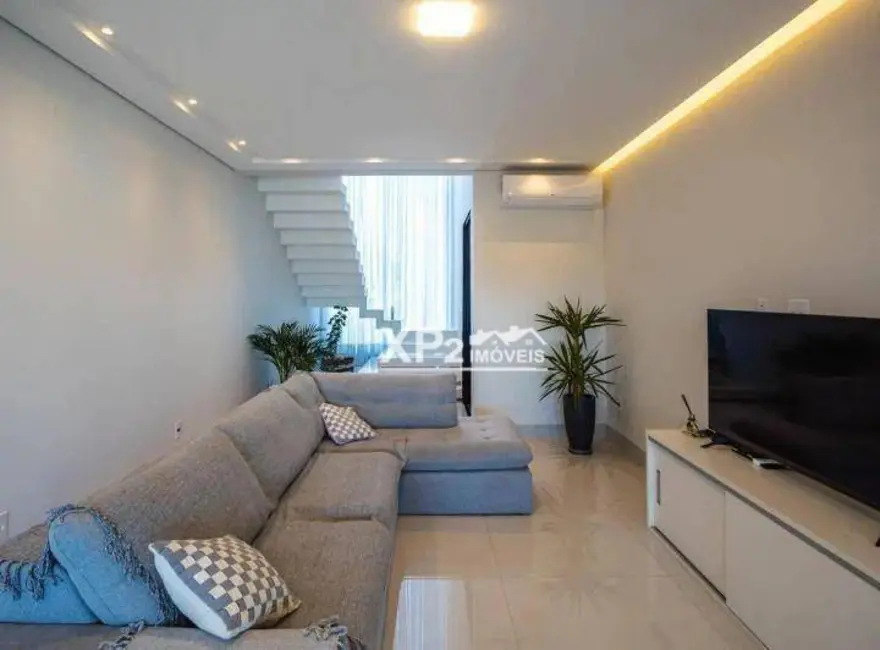 Casa de Condomínio com 4 quartos à venda, 200m2 em Jardim Doutor Carlos Augusto de Camargo Andrade, Indaiatuba - SP - imagem 3 Foto 3 de Casa de Condomínio com 4 quartos à venda, 200m2 em Jardim Doutor Carlos Augusto de Camargo Andrade, Indaiatuba - SP