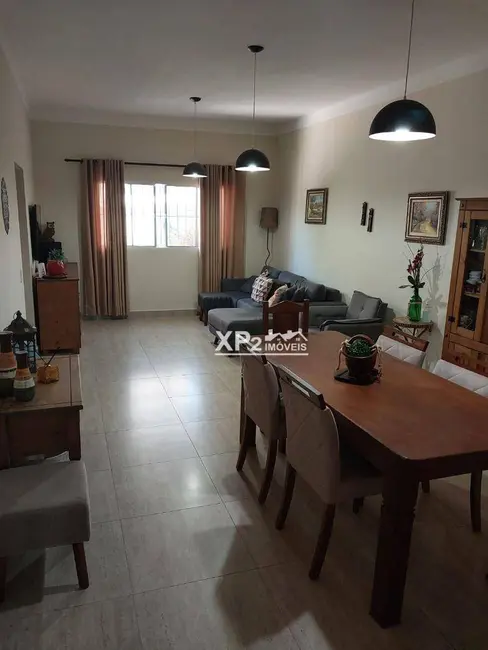 Casa com 3 quartos à venda, 250m2 em Jardim Europa II, Indaiatuba - SP - imagem 2 Foto 2 de Casa com 3 quartos à venda, 250m2 em Jardim Europa II, Indaiatuba - SP