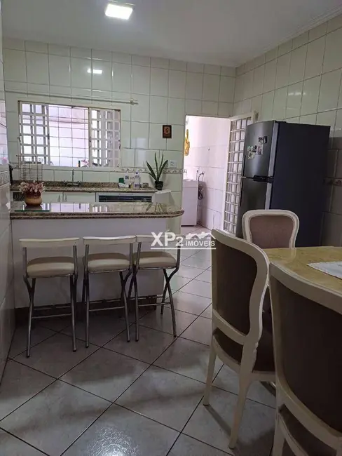 Foto 7 de Casa com 3 quartos à venda, 250m2 em Jardim Regina, Indaiatuba - SP
