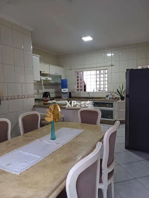 Foto 3 de Casa com 3 quartos à venda, 250m2 em Jardim Regina, Indaiatuba - SP