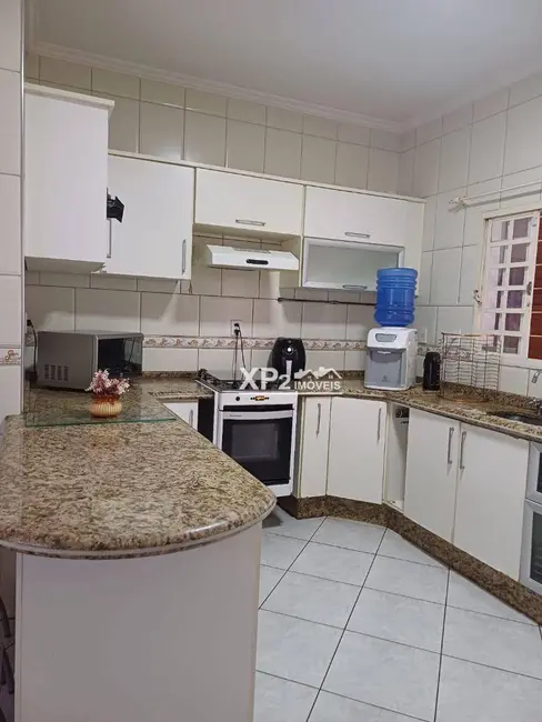 Foto 4 de Casa com 3 quartos à venda, 250m2 em Jardim Regina, Indaiatuba - SP