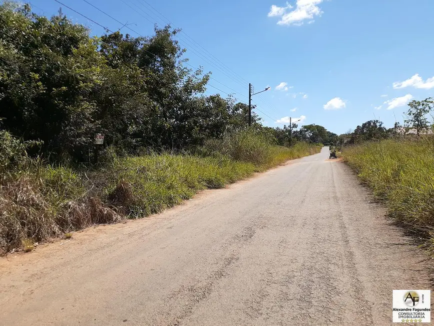 Foto 2 de Terreno / Lote à venda em Senador Canedo - GO