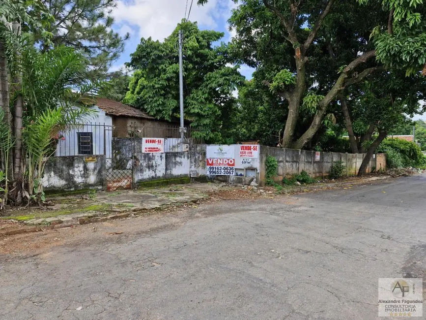 Foto 1 de Terreno / Lote à venda, 229m2 em Goiania - GO