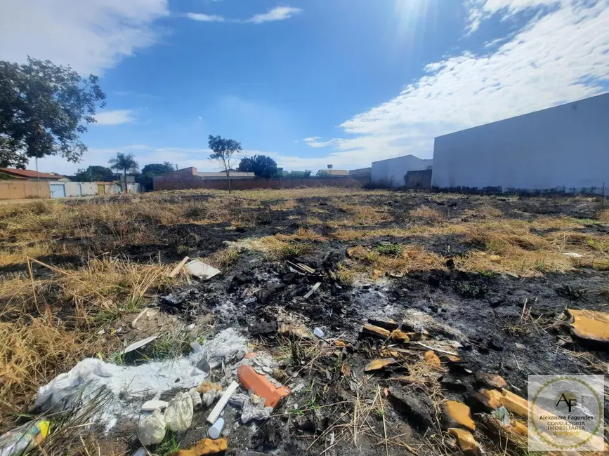 Foto 1 de Terreno / Lote à venda em Aparecida De Goiania - GO