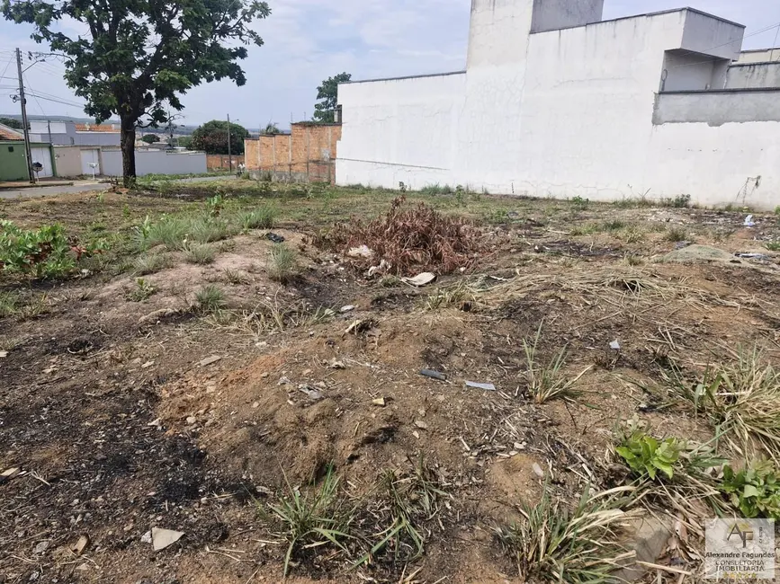 Foto 8 de Terreno / Lote à venda em Aparecida De Goiania - GO