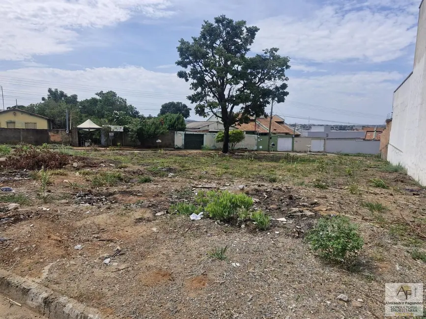 Foto 3 de Terreno / Lote à venda em Aparecida De Goiania - GO