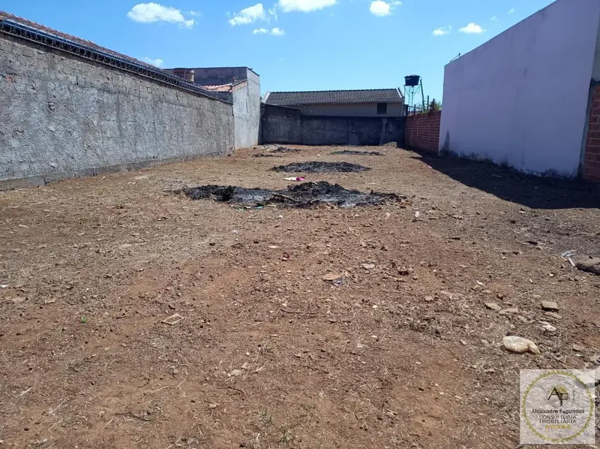 Foto 4 de Terreno / Lote à venda em Aparecida De Goiania - GO