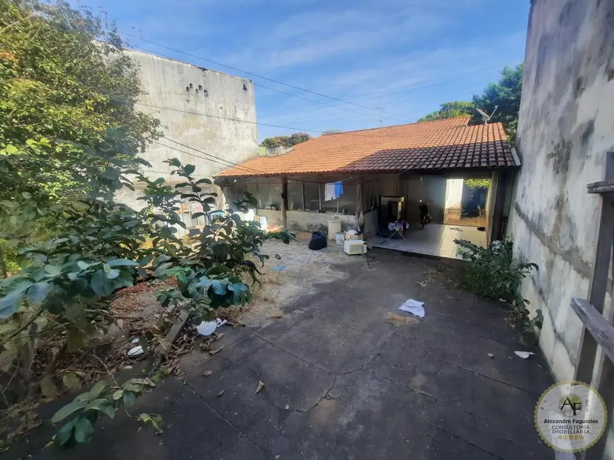 Casa Comercial com 3 quartos à venda em Goiania - GO - imagem 8 Foto 8 de Casa Comercial com 3 quartos à venda em Goiania - GO