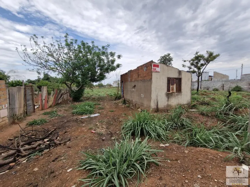 Foto 1 de Terreno / Lote à venda, 30m2 em Hidrolandia, GO