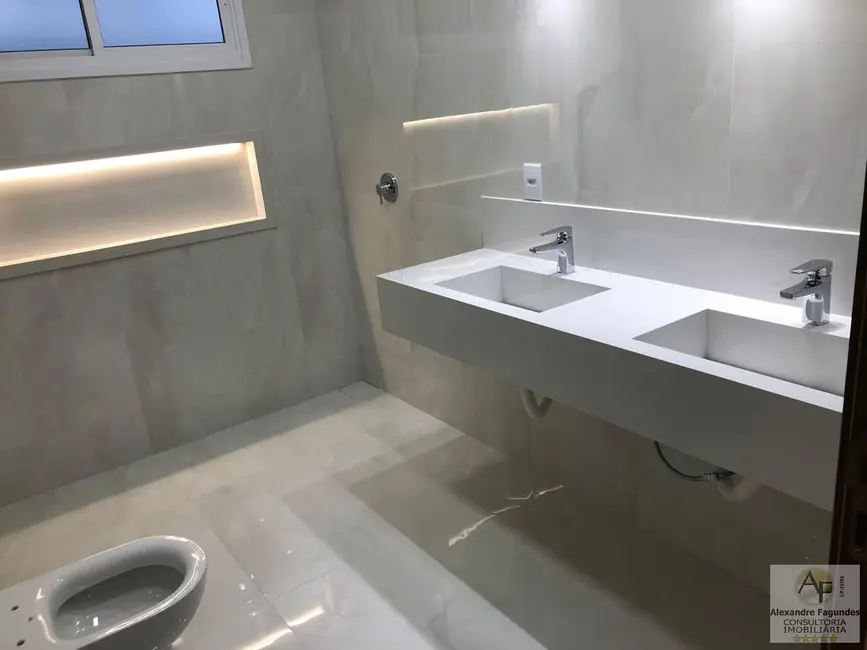 Casa de Condomínio com 4 quartos à venda, 212m2 em Goiania - GO - imagem 6 Foto 6 de Casa de Condomínio com 4 quartos à venda, 212m2 em Goiania - GO