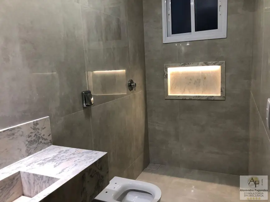 Casa de Condomínio com 4 quartos à venda, 212m2 em Goiania - GO - imagem 5 Foto 5 de Casa de Condomínio com 4 quartos à venda, 212m2 em Goiania - GO