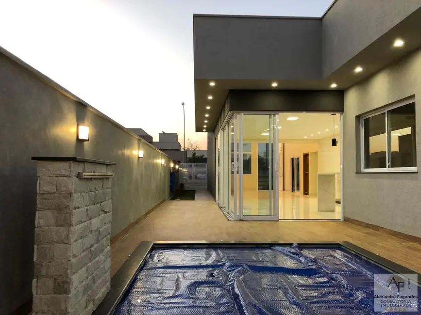 Casa de Condomínio com 4 quartos à venda, 212m2 em Goiania - GO - imagem 9 Foto 9 de Casa de Condomínio com 4 quartos à venda, 212m2 em Goiania - GO