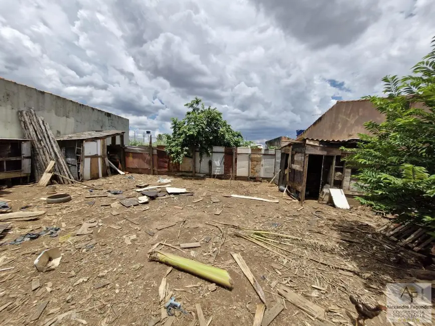 Foto 3 de Terreno / Lote à venda em Aparecida De Goiania - GO