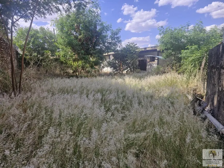 Foto 6 de Terreno / Lote à venda em Goiania - GO