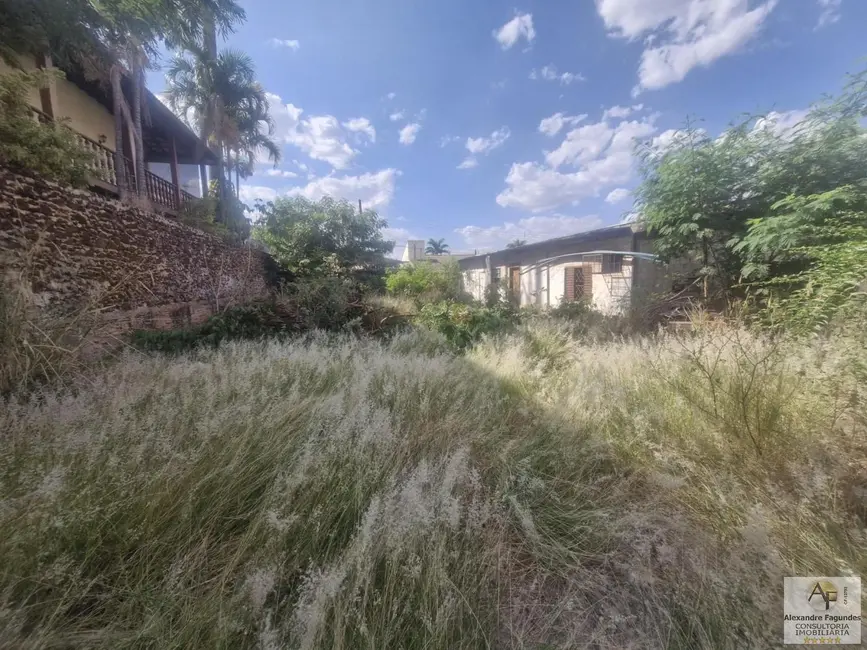 Foto 3 de Terreno / Lote à venda em Goiania - GO