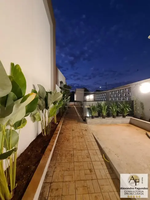 Casa de Condomínio com 3 quartos à venda, 185m2 em Goiania - GO - imagem 5 Foto 5 de Casa de Condomínio com 3 quartos à venda, 185m2 em Goiania - GO